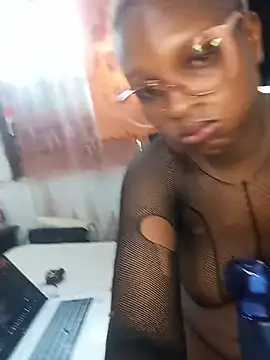 Azariaxxx live cam on StripChat