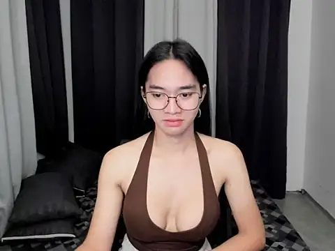 SexyAsianMarian live cam on StripChat