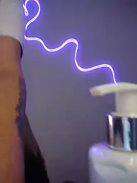 FrancheskaDior live cam on StripChat