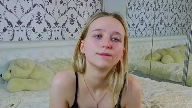 GirlMathExpert live cam on StripChat