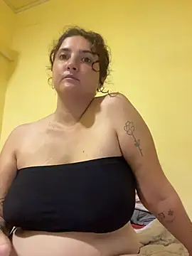 RoseTeddy_xo live cam on StripChat