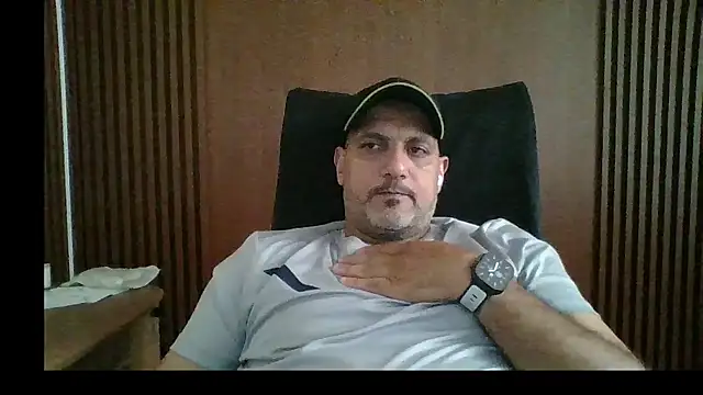 danileb961 live cam on StripChat