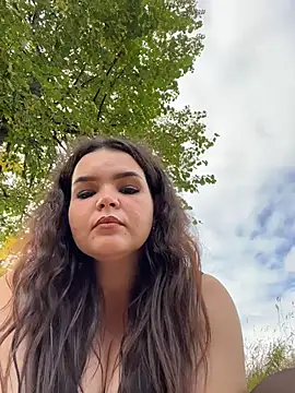 SnowWhiteSin webcam