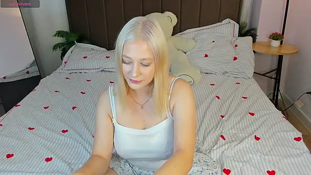 AmeliaxCandy live cam on StripChat