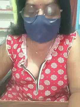 SexyRenukaa live cam on StripChat