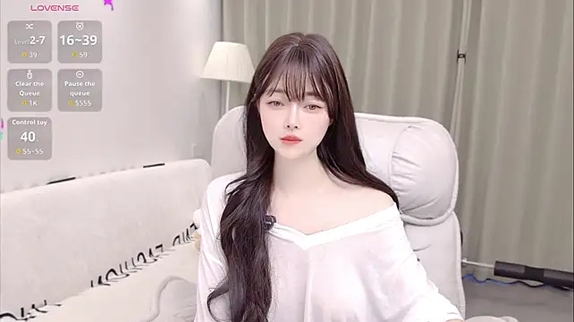 uikyy1 live cam on StripChat