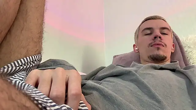 Jeremy1Scott live sex cam