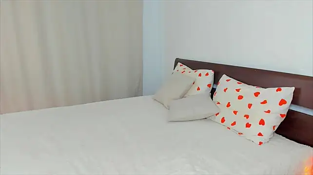 Xloe_Queen live cam on StripChat