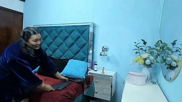 PENELOPELEWISs live cam on StripChat