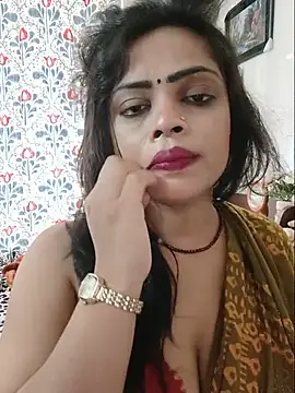 Pinky-2 live cam on StripChat