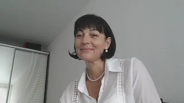 Lakomka499 live cam on StripChat
