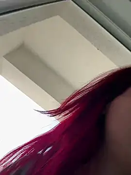 RiriRoseey live cam on StripChat