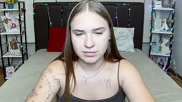 LauraHlot live cam on StripChat