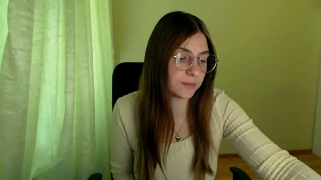 Luna_Lush_ live cam on StripChat