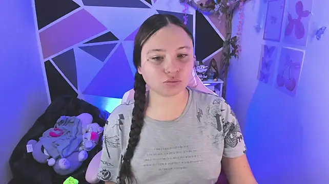 little_emma0 live cam on StripChat
