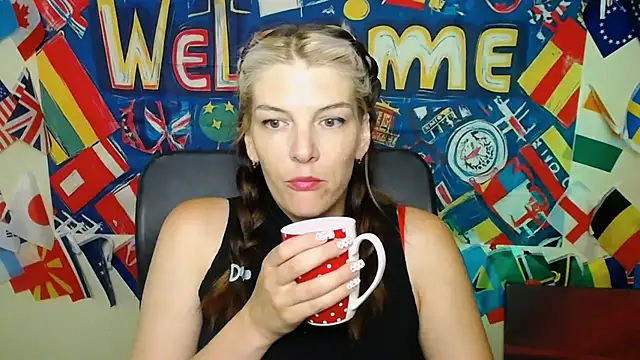 VanessaRey_ live cam on StripChat