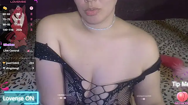 shio_26 live cam on StripChat