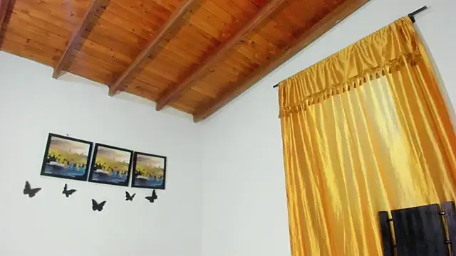 Vlad__night live cam on StripChat
