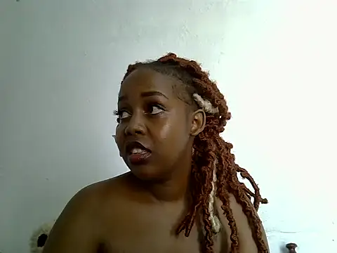 Bianca0011 live cam on StripChat