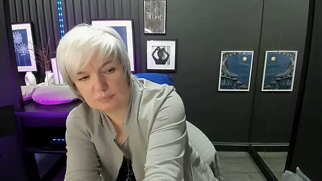 CarmenSoft live cam on StripChat