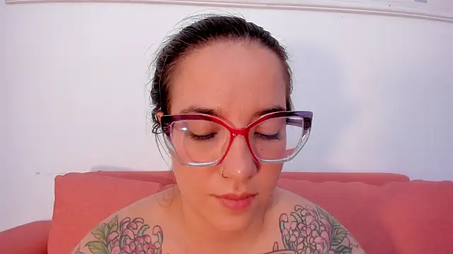 DEVA_BLUE_ live cam on StripChat
