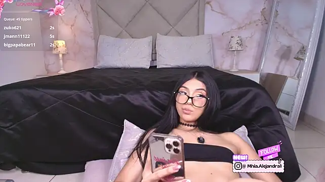 Mhiaa_Sweet's live cam