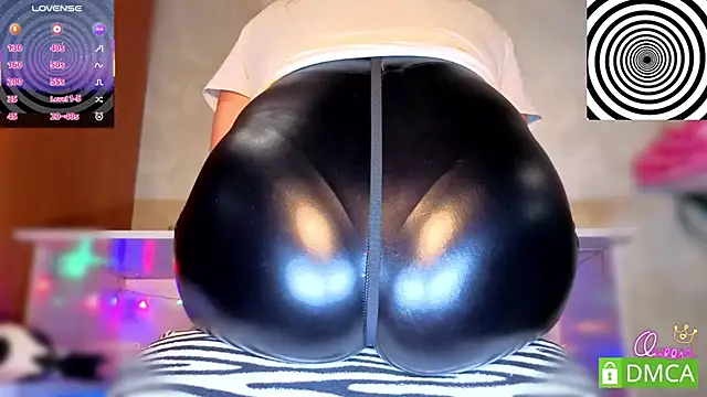 touch_me_bb live cam on StripChat