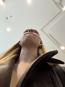 sashacatt (F young) - Masturbation+one finger in  pussy🔥