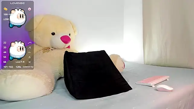 Hazel_Rossi