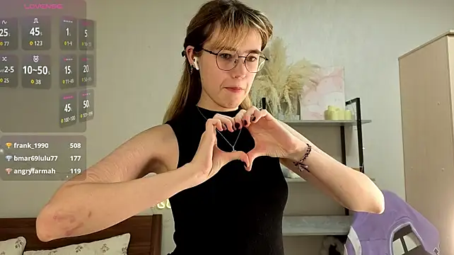 JanitaPhurrough live cam on StripChat