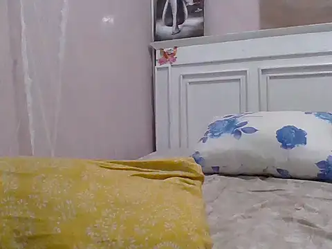 sweet-fancy live cam on StripChat
