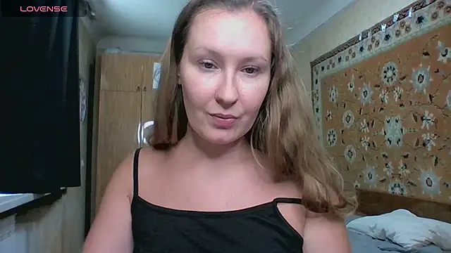 AnnaXLovers live cam on StripChat
