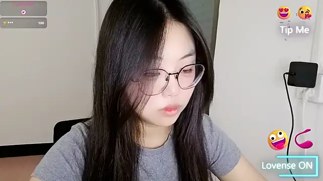 Jiujiu49 live cam on StripChat