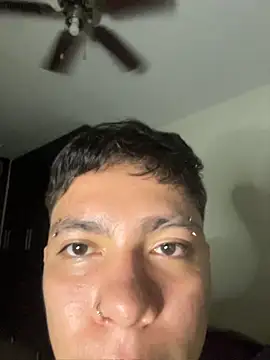 marco_duran live cam on StripChat