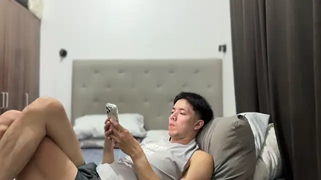 Addictiveboi live sex cam