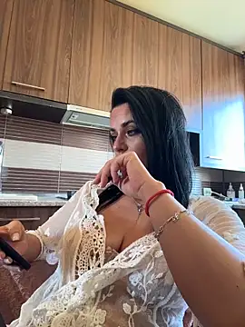 Hotmomcheckk_