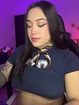 Lilyhotson live cam on StripChat