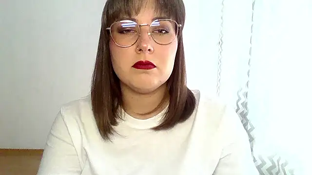 ClaraHard live cam on StripChat