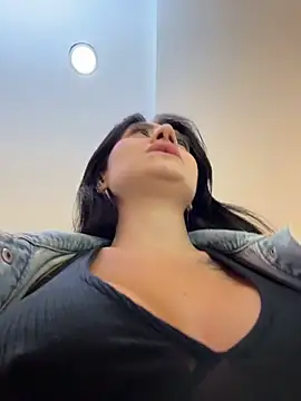 Wet__Bunny live webcam