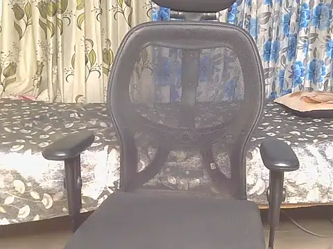 Wow-ruchi live cam on StripChat