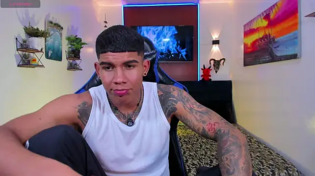 Damian_latinxxx live cam on StripChat