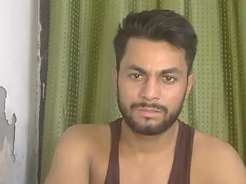 Stubborndesiboy live cam on StripChat