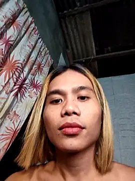 ZoeyisFIRE live cam on StripChat