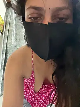 kavyq3791 live cam on StripChat