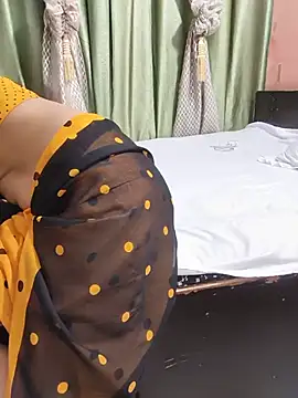 shalu_g (F young) - Boob and Finrings show