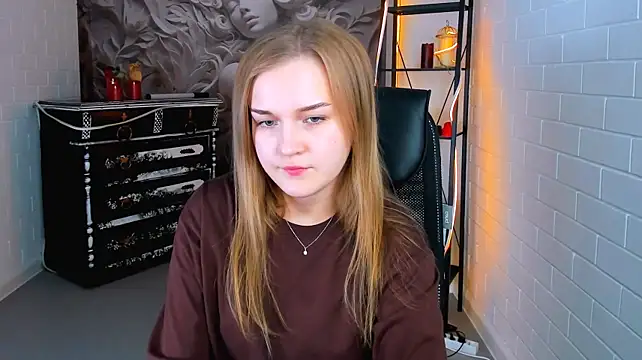 lissatelor (F teen) - 2 tokens if I'm cute