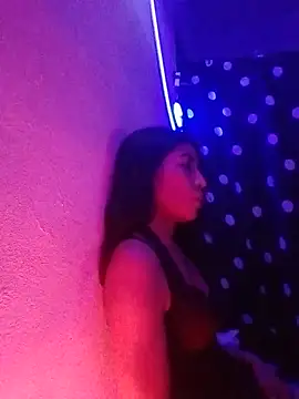 MeganHoott live cam on StripChat