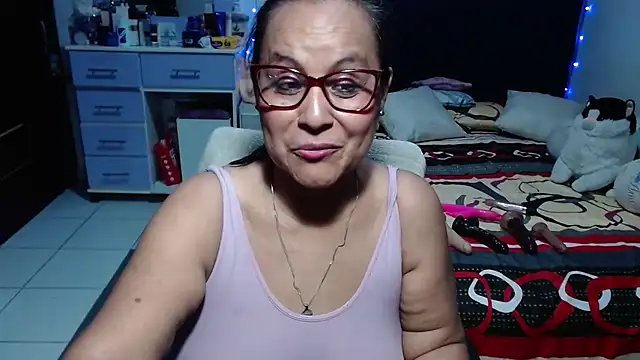 pervert_mommy_ live cam on StripChat