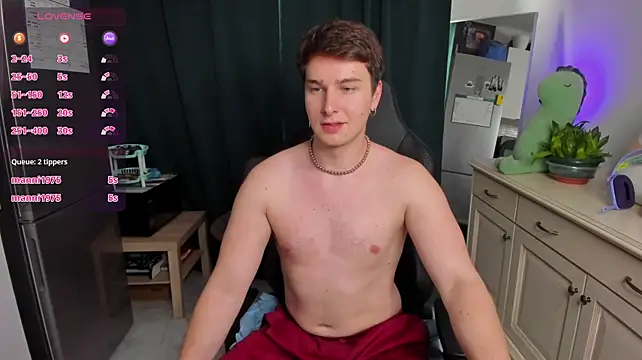 Vincent_Strong live cam on StripChat