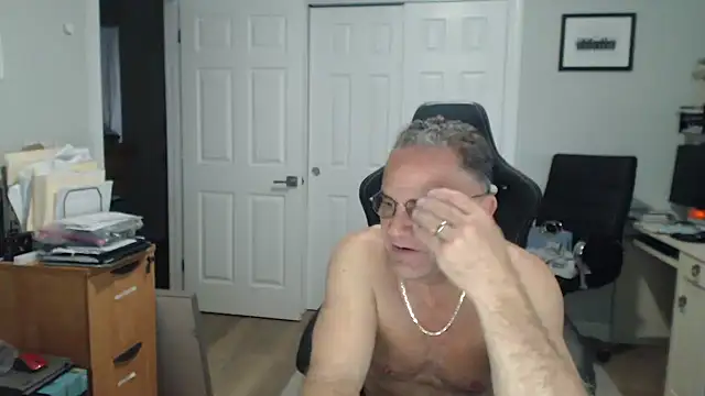 twopeopleinlove live cam on StripChat